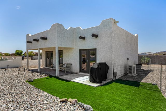 750 W ZION Lane, San Tan Valley, AZ 85143