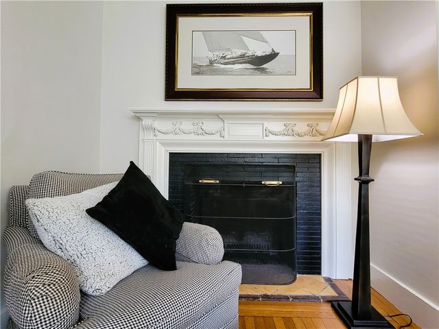 60 Prairie Avenue, Newport, RI 02840