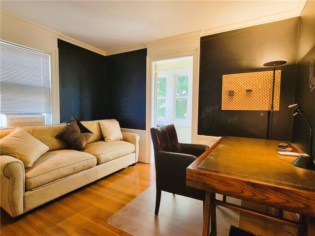 60 Prairie Avenue, Newport, RI 02840