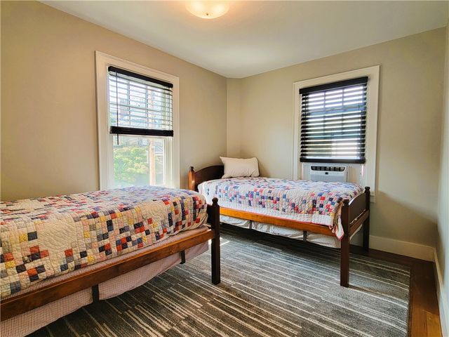 60 Prairie Avenue, Newport, RI 02840