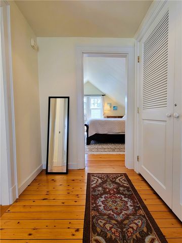 60 Prairie Avenue, Newport, RI 02840