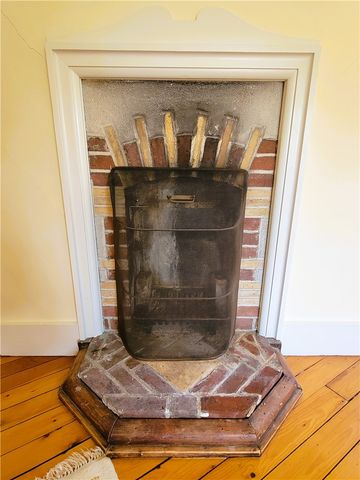 60 Prairie Avenue, Newport, RI 02840