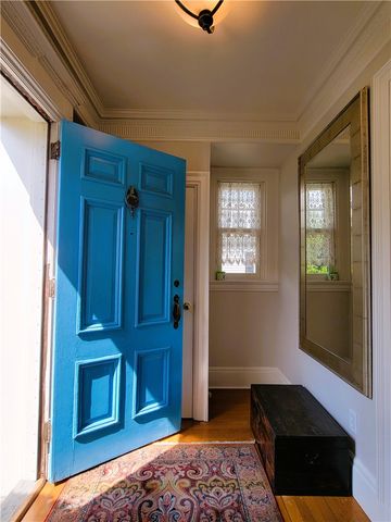 60 Prairie Avenue, Newport, RI 02840