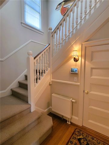 60 Prairie Avenue, Newport, RI 02840