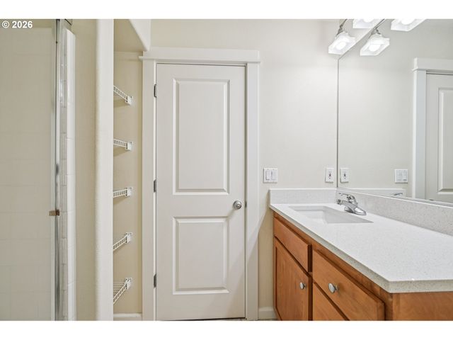 1117 Sw 160TH Ave, Beaverton, OR 97006