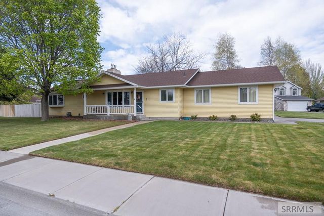 2945 Chaparral Drive, Idaho Falls, ID 83404