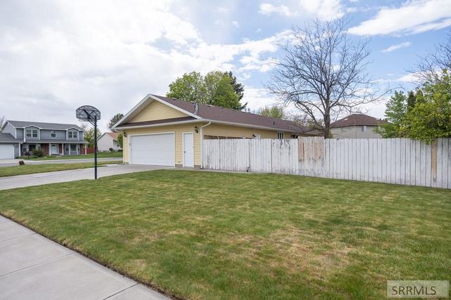2945 Chaparral Drive, Idaho Falls, ID 83404