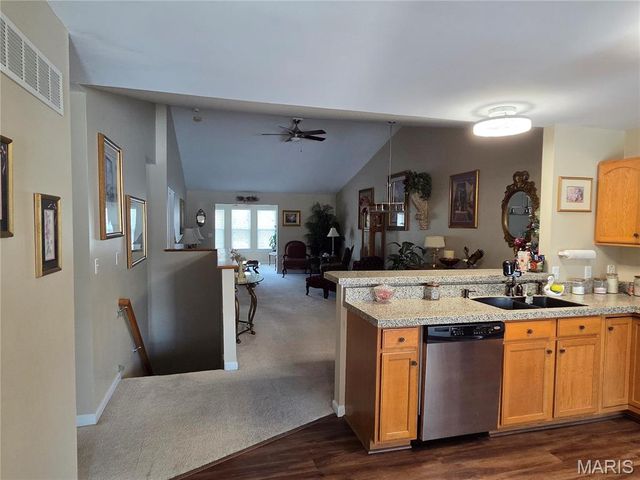 2714 Royal Oak Drive, High Ridge, MO 63049