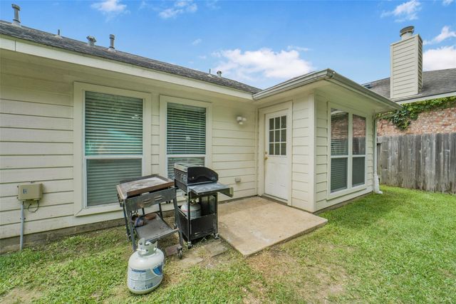 12023 Belle Court, Pinehurst, TX 77362