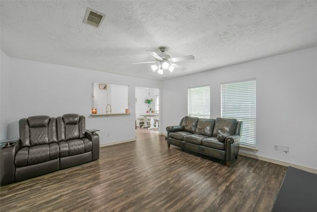 12023 Belle Court, Pinehurst, TX 77362