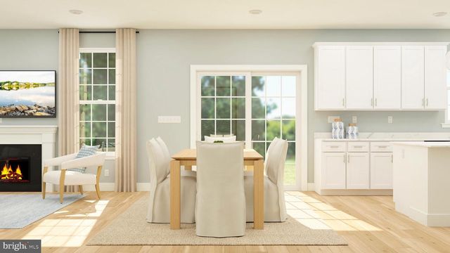 9 RED BARN LN, Bordentown, NJ 08505