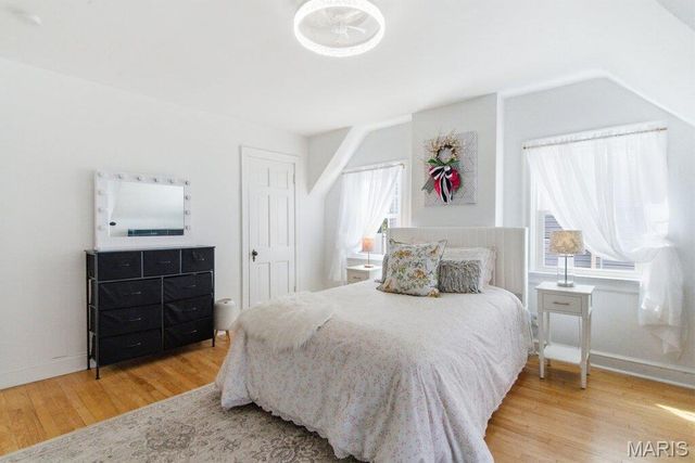 1006 Briarton Drive, St Louis, MO 63126