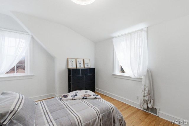 1006 Briarton Drive, St Louis, MO 63126