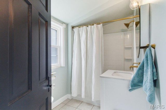 1006 Briarton Drive, St Louis, MO 63126