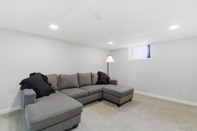 1006 Briarton Drive, St Louis, MO 63126