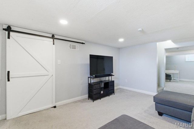 1006 Briarton Drive, St Louis, MO 63126