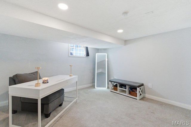 1006 Briarton Drive, St Louis, MO 63126