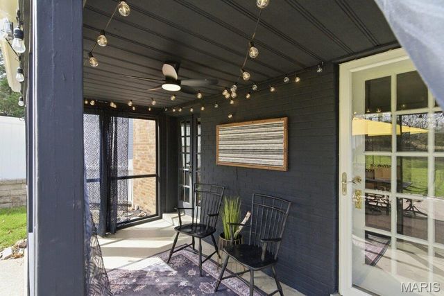 1006 Briarton Drive, St Louis, MO 63126