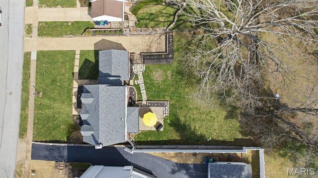 1006 Briarton Drive, St Louis, MO 63126