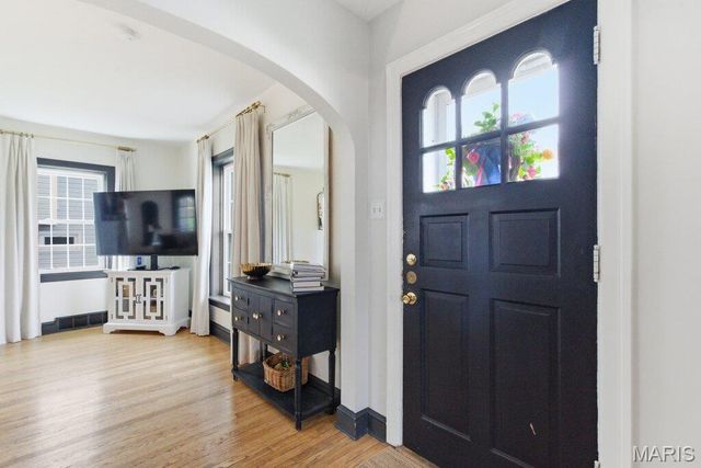 1006 Briarton Drive, St Louis, MO 63126