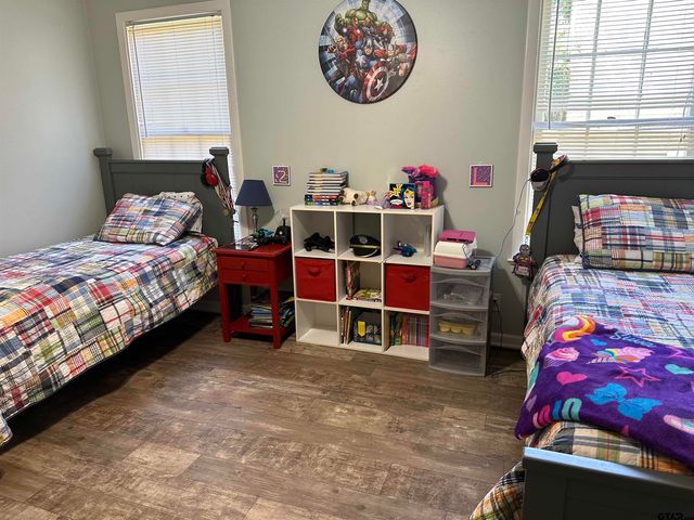 906 Sherwood Lane, Jacksonville, TX 75766