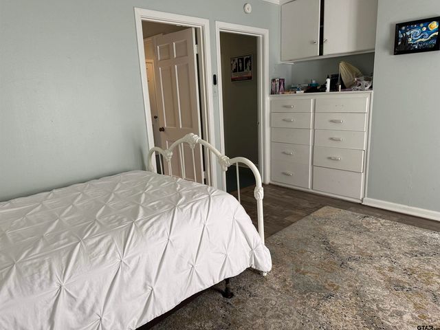 906 Sherwood Lane, Jacksonville, TX 75766