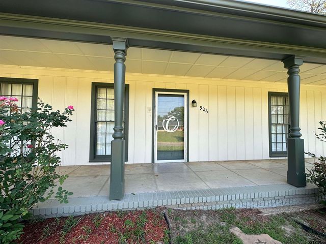 906 Sherwood Lane, Jacksonville, TX 75766