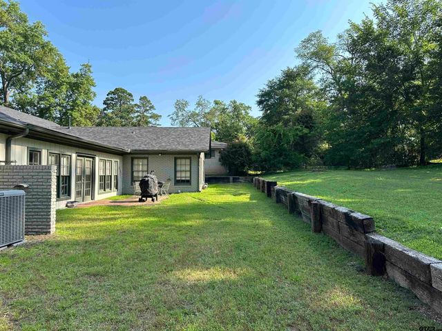 906 Sherwood Lane, Jacksonville, TX 75766