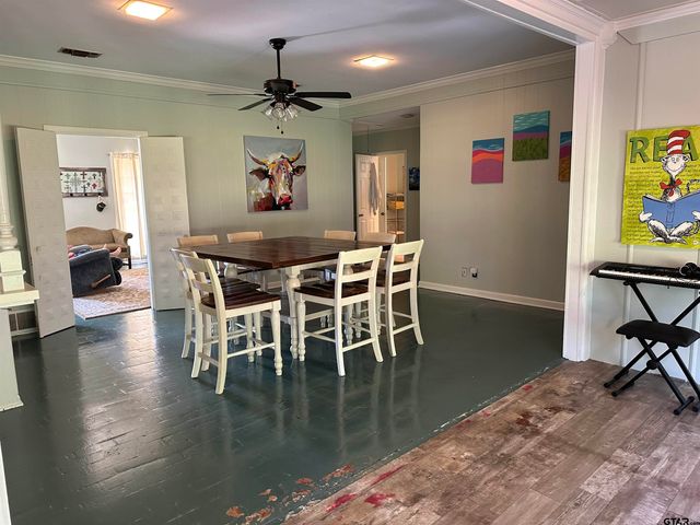 906 Sherwood Lane, Jacksonville, TX 75766