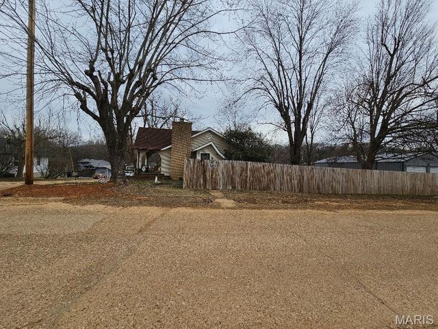 505 Sycamore Street, Van Buren, MO 63965