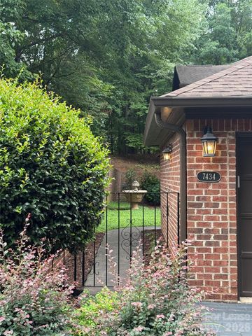 7434 Newmans Lane, Charlotte, NC 28270