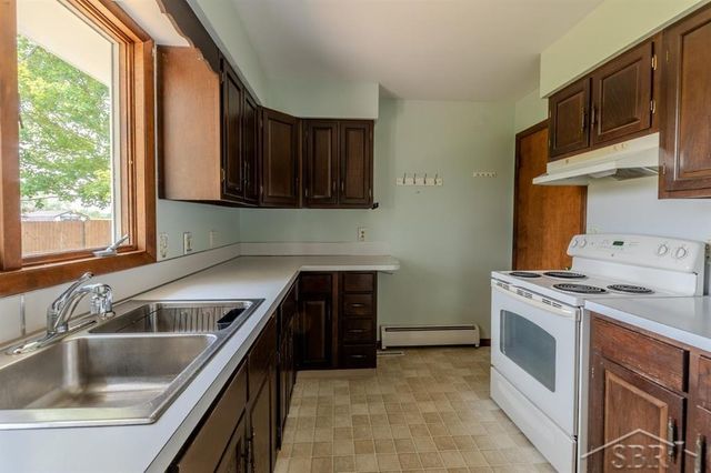 8908 Kochville Road, Saginaw, MI 48603