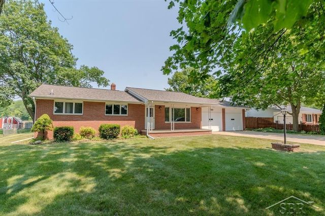 8908 Kochville Road, Saginaw, MI 48603