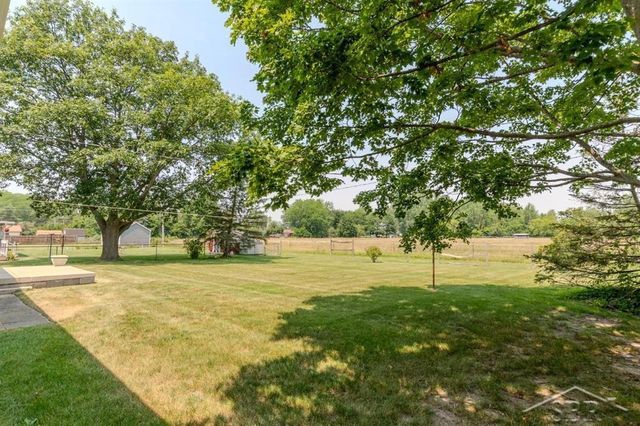 8908 Kochville Road, Saginaw, MI 48603