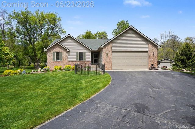 9268 Erin Court, Springfield Charter Township, MI 48350