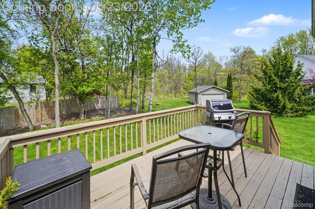 9268 Erin Court, Springfield Charter Township, MI 48350