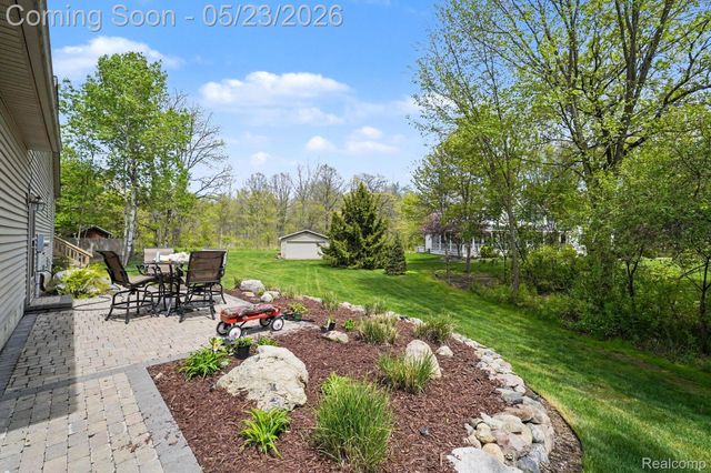 9268 Erin Court, Springfield Charter Township, MI 48350
