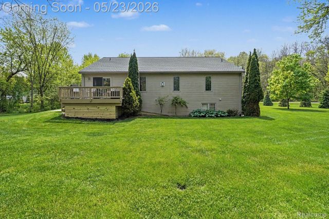 9268 Erin Court, Springfield Charter Township, MI 48350