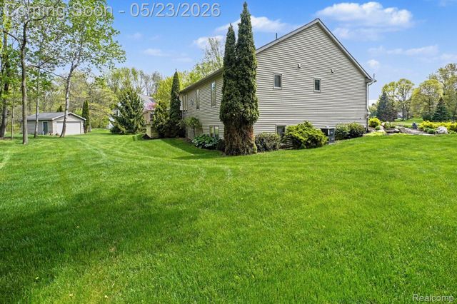 9268 Erin Court, Springfield Charter Township, MI 48350