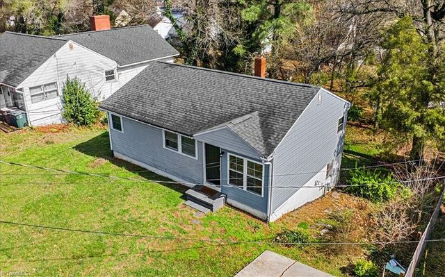 1502 Summit Avenue, Greensboro, NC 27405