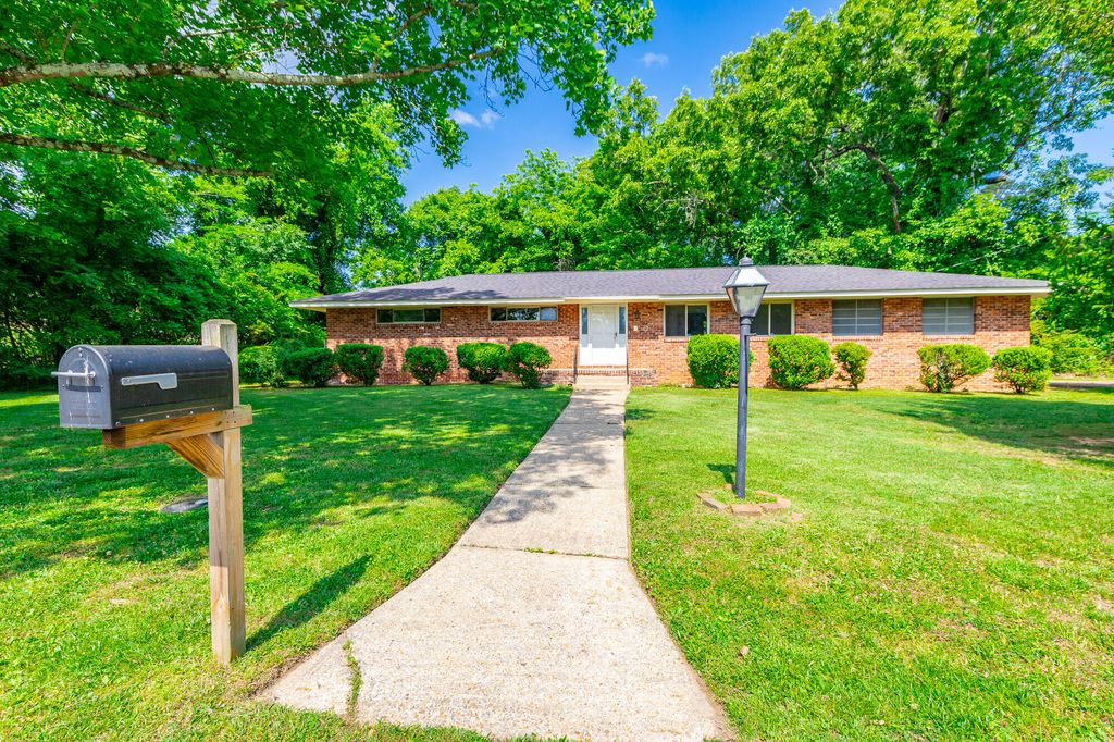 1401 Fred Will Circle, Chattanooga, TN 37411