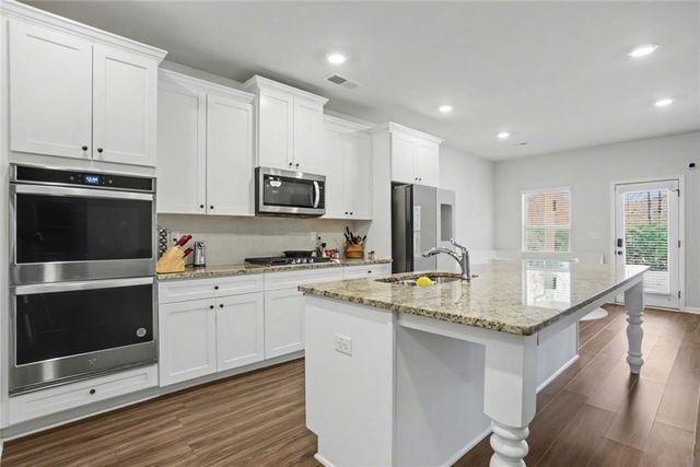 408 Tavistock Court, Mcdonough, GA 30252