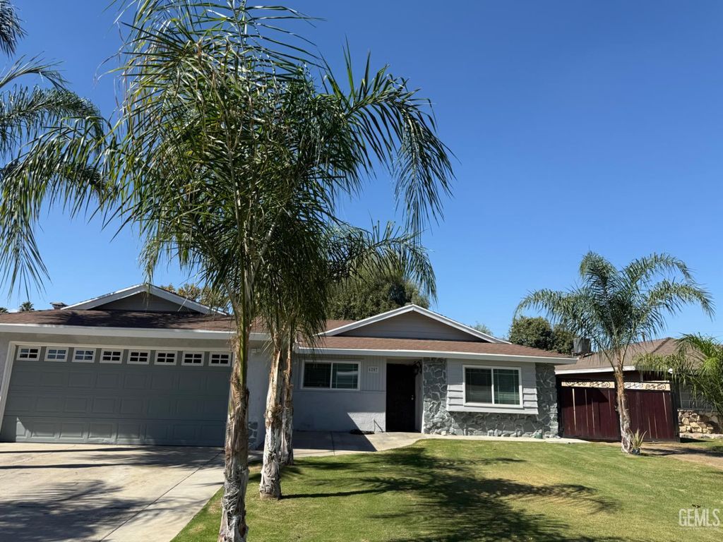 Image 1 of property listing at 6207 Parson, Bakersfield, CA 93307