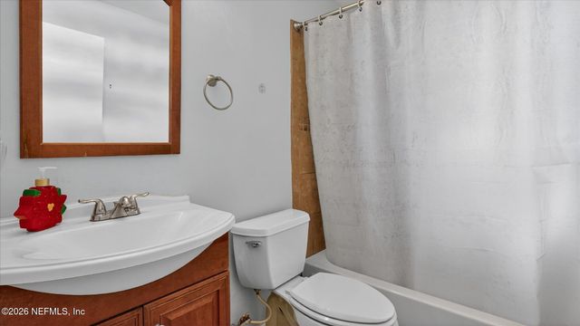 5670 FARGO Drive N, Jacksonville, FL 32207
