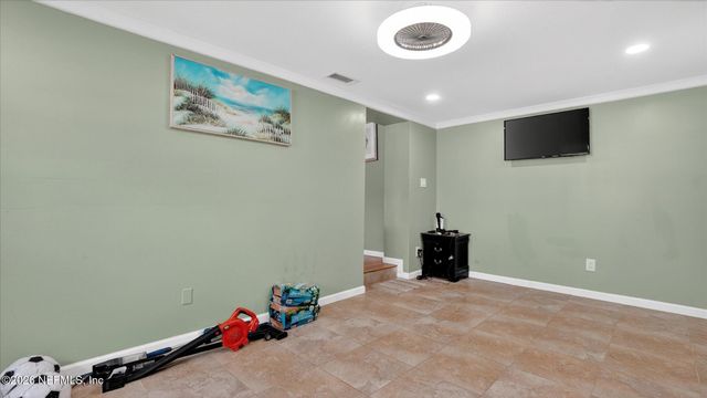 5670 FARGO Drive N, Jacksonville, FL 32207