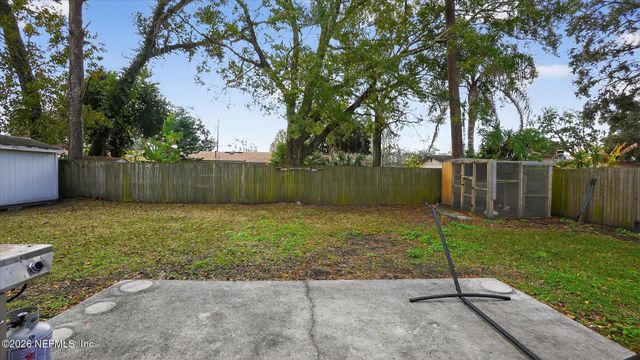 5670 FARGO Drive N, Jacksonville, FL 32207