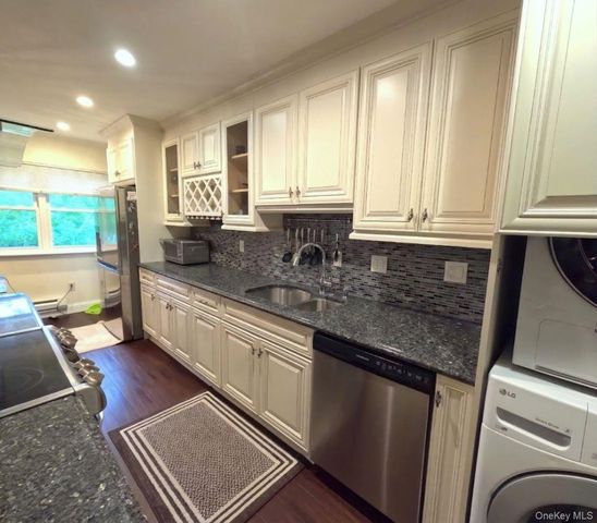 67 Lorraine Terrace 316, Mount Vernon, NY 10553