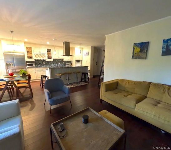 67 Lorraine Terrace 316, Mount Vernon, NY 10553