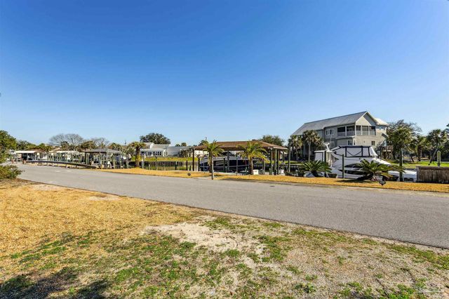 850 Silver Strand, Gulf Breeze, FL 32563