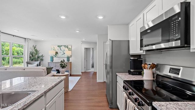 5023 Fox Glen Drive, Jackson, MS 39212